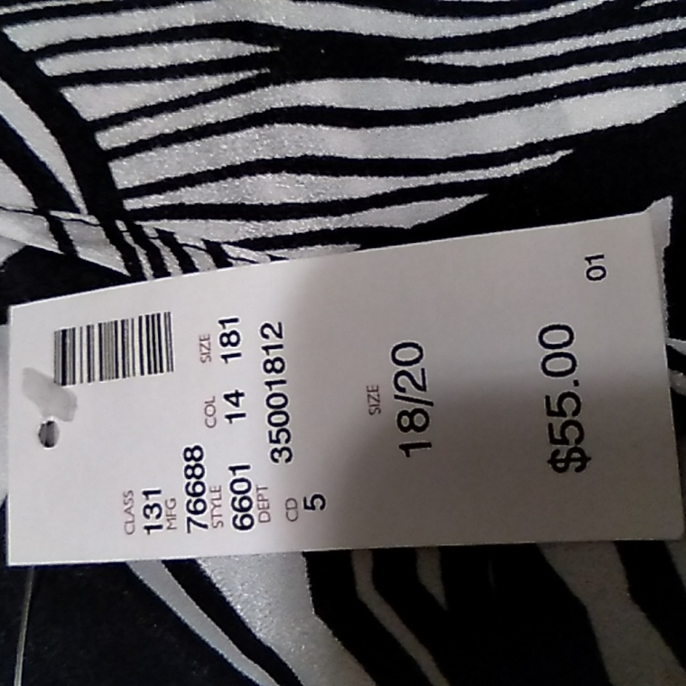 Avenue Lightweight top. 18/20 NWT - Picture 8 of 16